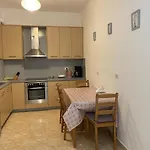 City Beach Apartment Daire *